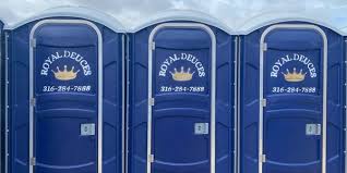 Best Deluxe Portable Toilet Rental  in Baileys Crossroads, VA